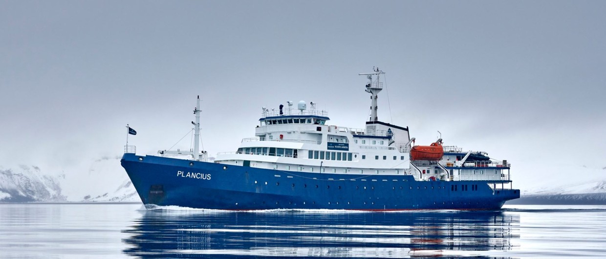 Antarctica aboard Plancius – Whale Watching Voyage