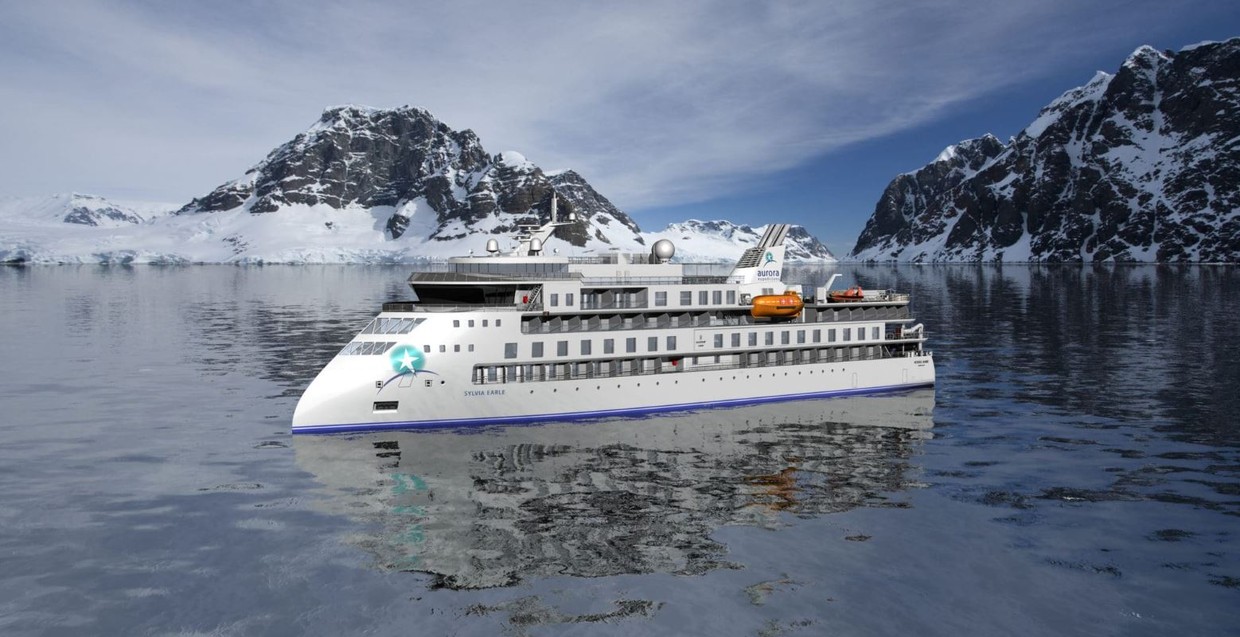 Antarctica Complete aboard Sylvia Earle