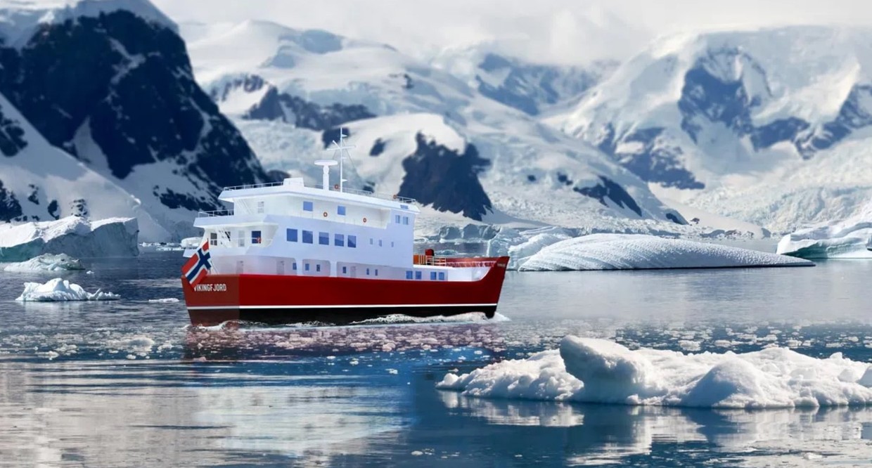 East Greenland Explorer Fly & Cruise