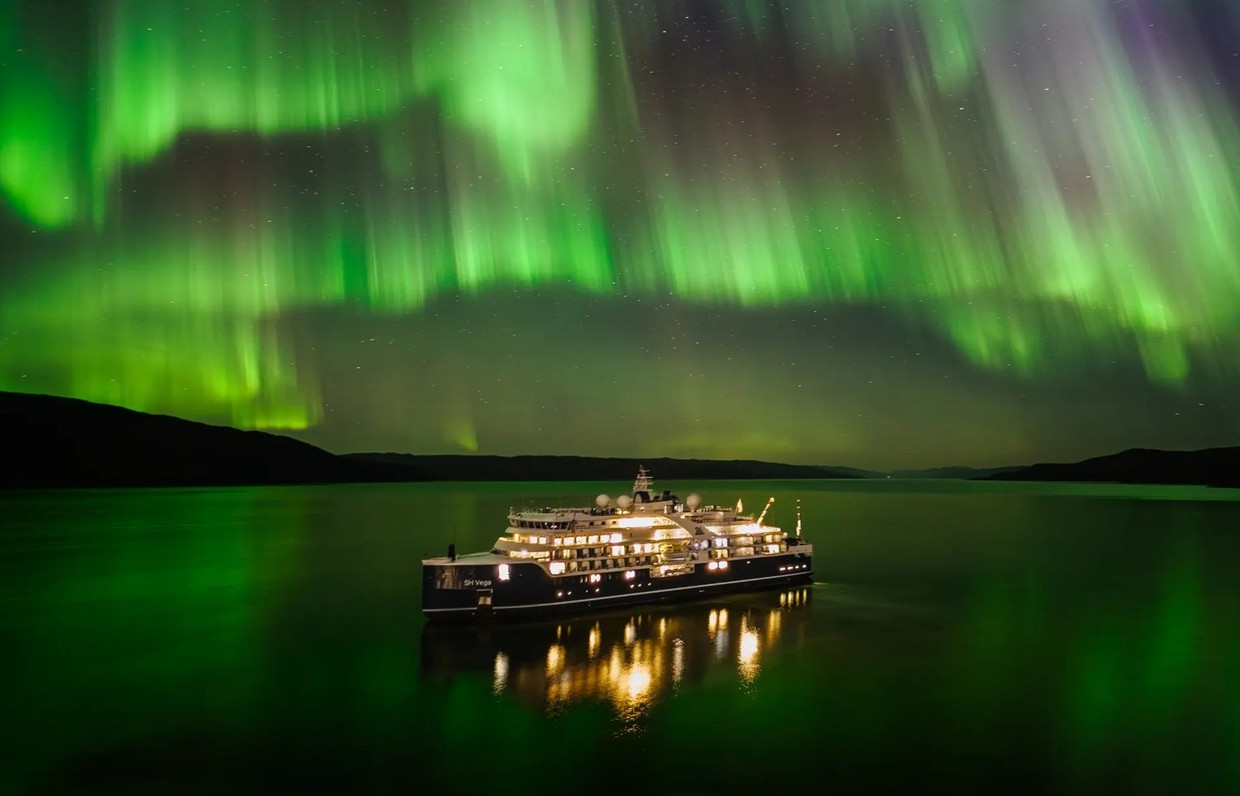 Deep Greenland Expedition: Disko Bay & the Northwest