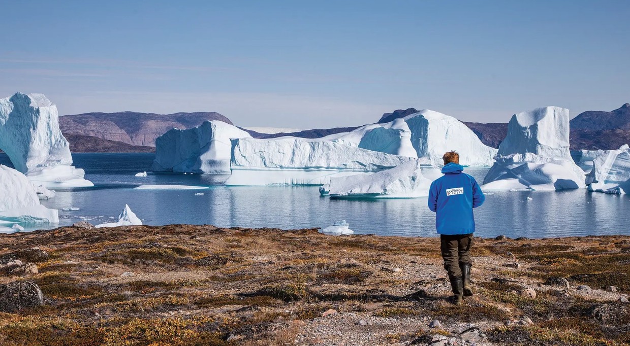 Northwest Greenland: the Ice-Covered World of the Inuit